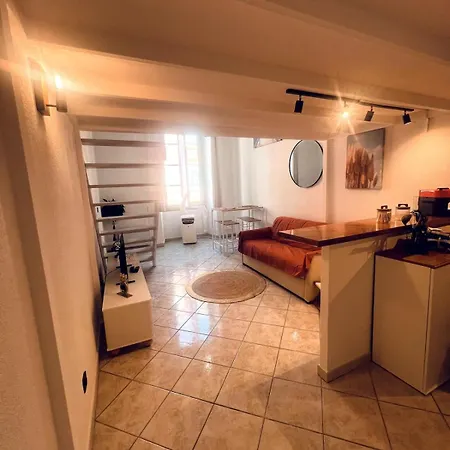 Duplex Place Massena * Nice